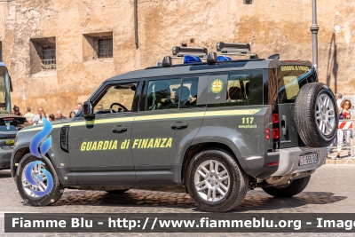 Land-Rover Defender 110 II serie
Guardia di Finanza
Soccorso Alpino
Allestimento Elevox
GdiF 550 BQ
Parole chiave: Land-Rover Defender_110_IIserie Festa_della_repubblica2023 GdiF550BQ