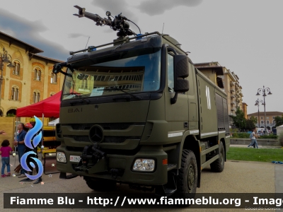 Mercedes-Benz Actros 1844 4x4 III serie
Aereonautica Militare Italiana
46° Brigata Aerea
Servizio Antincendio
Allestimento Bai
AM CM 267
Parole chiave: Mercedes-Benz Actros_1844_4x4_IIIserie AMCM267 Giornate_Protezione_Civile_Pisa_2014