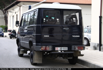 Iveco Daily 4x4 II serie
Carabinieri
I Reggimento Paracadutisti "Tuscania"
CC AB 666
Parole chiave: Iveco Daily_4x4_IIserie CCAB666