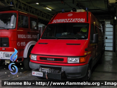 Iveco Daily III serie
Vigili del Fuoco
Comando Provinciale della Spezia
Nucleo Sommozzatori
VF 21928
Parole chiave: Iveco Daily_IIIserie VF21928