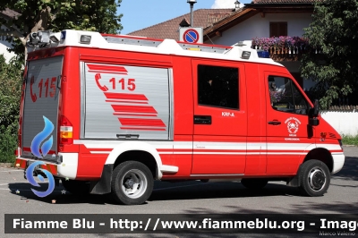 Mercedes-Benz Sprinter 4x4 II serie
Vigili del Fuoco
Unione Distrettuale Bolzano
Corpo Volontario di Cornaiano (BZ)
Freiwillige Feuerwehr Girlan
VF 134 BZ
Parole chiave: Mercedes-Benz Sprinter_4x4_IIserie VF134BZ