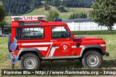 Land-Rover Defender 90
Vigili del Fuoco
Unione Distrettuale Alta Pusteria
Corpo Volontario di Dobbiaco (BZ)
Bezirksverband Oberpustertal
Freiwillige Fuerwehr Toblach
Allestito Brandschutz
VF 22K BZ
Parole chiave: Land-Rover Defender_90 VF22KBZ