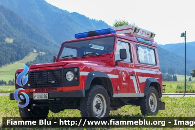 Land-Rover Defender 90
Vigili del Fuoco
Unione Distrettuale Alta Pusteria
Corpo Volontario di Dobbiaco (BZ)
Bezirksverband Oberpustertal
Freiwillige Fuerwehr Toblach
Allestito Brandschutz
VF 22K BZ
Parole chiave: Land-Rover Defender_90 VF22KBZ