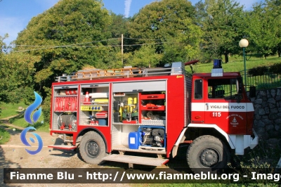 Iveco CM80
Vigili del Fuoco
Distretto della Valsugana e Tesino
Corpo Volontario di Grigno (TN)
VF D80 TN
*Dismesso*
Parole chiave: Iveco CM80 VFD80TN