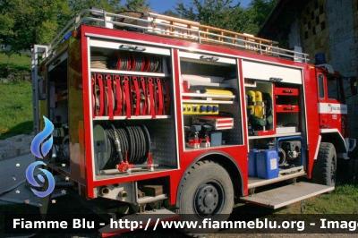 Iveco CM80
Vigili del Fuoco
Distretto della Valsugana e Tesino
Corpo Volontario di Grigno (TN)
VF D80 TN
*Dismesso*
Parole chiave: Iveco CM80 VFD80TN