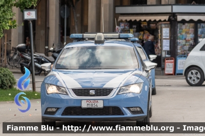 Seat Leon III serie
Polizia di Stato
Squadra Volante
Allestimento NCT
POLIZIA M1854
Parole chiave: Seat Leon_IIIserie POLIZIAM1854