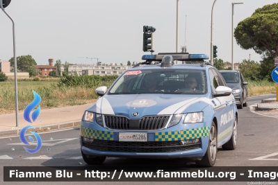 Skoda Octavia Wagon V serie
Polizia di Stato
Polizia Stradale
Allestimento Focaccia
POLIZIA M5286 
Auto 11
In scorta alla Mille Miglia 2022
Parole chiave: Skoda Octavia_Wagon_Vserie POLIZIAM5286