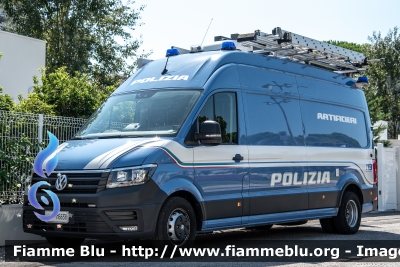 Volkswagen Crafter II serie
Polizia di Stato
Unità Artificieri
Allestimento Tekne
POLIZIA M6638
Parole chiave: Volkswagen Crafter_IIserie POLIZIAM6638