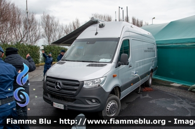 Mercedes-Benz Sprinter 4x4 IV serie
Marina Militare Italiana
Raggruppamento Subacquei ed Incursori "Teseo Tesei"
Reparto Subacquei - Nucleo E.O.D.
MM CW 617
Parole chiave: Mercedes-Benz Sprinter_4x4_IVserie MMCW617