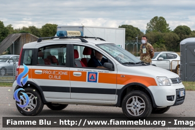 Fiat Nuova Panda 4x4 Climbing I serie
Protezione Civile
Regione Friuli Venezia-Giulia
Centro Operativo Regionale
PC 019
Parole chiave: Fiat Nuova_Panda_4x4_Climbing_Iserie PC019