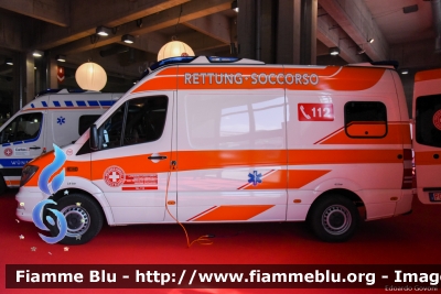 Mercedes Sprinter III serie restyle
Croce Bianca Oltradige (BZ)
Weises Kreuz Überetsch
Allestita Ambulanz Mobile - Otaris Light
WK 355 - 791
PC ZS 0RT
Parole chiave: Mercedes Sprinter III serie_restyle Ambulanza PCZS0RT Civil_Protect_2018