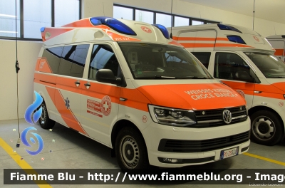 Volkswagen Transporter T6
Associazione Provinciale di Soccorso Croce Bianca (Bolzano)
Landesrettungverein Weisses Kreuz (Bozen)
Assegnata a Merano
Allestita Ambulanz Mobile
WK 027 - 801
PC ZS 0Z4
Parole chiave: Volkswagen Transporter_T6 Ambulanza PCZS0Z4