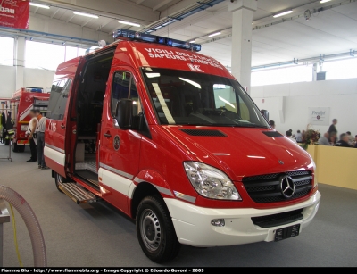 Mercedes-Benz Sprinter III serie
Vigili del Fuoco
Corpo Permanente di Aosta
Veicolo evacuazione gallerie allestimento Kofler
Parole chiave: Mercedes-Benz Sprinter_IIIserie Reas_2009