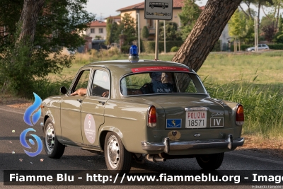 Alfa-Romeo Giulietta I serie
Polizia di Stato
Polizia Stradale
POLIZIA 18571
Mille MIglia 2022
Parole chiave: Alfa-Romeo Giulietta_Iserie POLIZIA18571