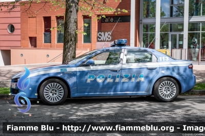 Alfa Romeo 159
Polizia Di Stato
Polizia Stradale
POLIZIA F7303
Parole chiave: Alfa-Romeo 159 POLIZIAF7303