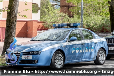 Alfa Romeo 159
Polizia Di Stato
Polizia Stradale
POLIZIA F7303
Parole chiave: Alfa-Romeo 159 POLIZIAF7303