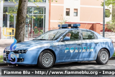 Alfa Romeo 159
Polizia Di Stato
Polizia Stradale
POLIZIA F7303
Parole chiave: Alfa-Romeo 159 POLIZIAF7303