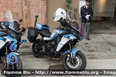 Yamaha Tracer 9
Polizia di Stato
Squadra Volante
POLIZIA G3371
Parole chiave: Yamaha Tracer_9 POLIZIA G3371 Festa_della_Polizia_2023