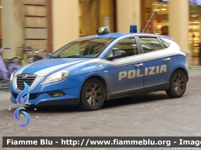 Lancia Nuova Delta
Polizia di Stato
Reparto Prevenzione Crimine
Allestimento NCT Nuova Carrozzeria Torinese
Decorazione Grafica Artlantis
POLIZIA H9009
Parole chiave: Lancia Nuova_Delta POLIZIAH9009