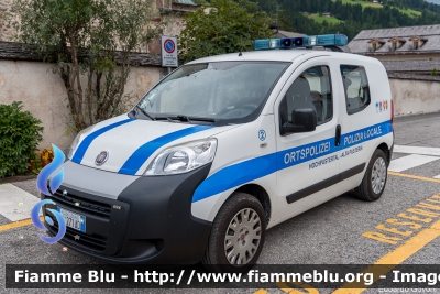 Fiat Qubo
Polizia Locale Alta Pusteria (BZ)
Ortspolizei Hochpustertal
Codice Automezzo: 2
POLIZIA LOCALE YA 271 AD
Parole chiave: Fiat Qubo POLIZIALOCALEYA271AD