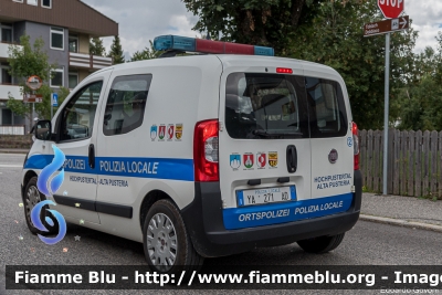 Fiat Qubo
Polizia Locale Alta Pusteria (BZ)
Ortspolizei Hochpustertal
Codice Automezzo: 2
POLIZIA LOCALE YA 271 AD
Parole chiave: Fiat Qubo POLIZIALOCALEYA271AD