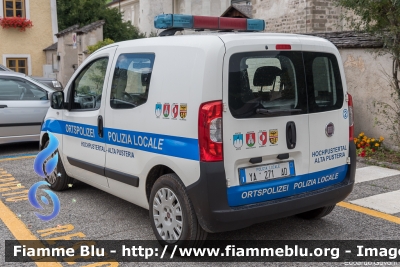 Fiat Qubo
Polizia Locale Alta Pusteria (BZ)
Ortspolizei Hochpustertal
Codice Automezzo: 2
POLIZIA LOCALE YA 271 AD
Parole chiave: Fiat Qubo POLIZIALOCALEYA271AD