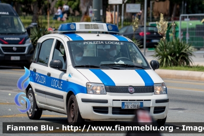 Fiat Nuova Panda I serie
Polizia Locale Genova
Codice Automezzo: A32
Allestimento Ciabilli
POLIZIA LOCALE YA 438 AH
Parole chiave: Fiat Nuova_Panda_Iserie POLIZIALOCALEYA438AH