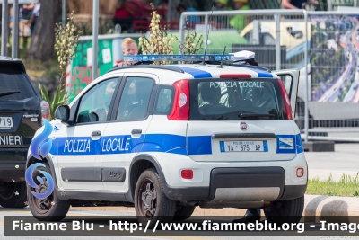 Fiat Nuova Panda 4x4 II serie
Polizia Locale Genova
Codice Automezzo: A61
POLIZIA LOCALE YA 975 AP
Parole chiave: Fiat Nuova_Panda_4x4_IIserie POLIZIALOCALEYA975AP