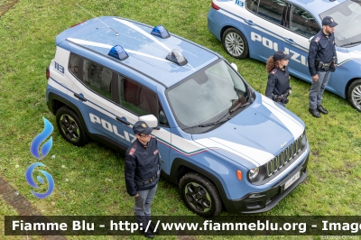 Jeep Renegade
Polizia di Stato
Allestito Nuova Carrozzeria Torinese
POLIZIA M3110
Parole chiave: Jeep Renegade POLIZIAM3110