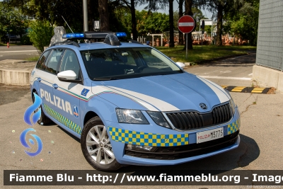 Skoda Octavia Wagon V serie
Polizia di Stato
Polizia Autostradale in servizio sulla rete Autostrade per l'Italia
Allestimento Focaccia
Decorazione Grafica Artlantis
Con nuova decorazione
POLIZIA M3775
Parole chiave: Skoda Octavia_Wagon_Vserie POLIZIAM3775