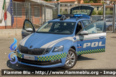 Skoda Octavia Wagon V serie
Polizia di Stato
Polizia Autostradale in servizio sulla rete Autostrade per l'Italia
Allestimento Focaccia
Decorazione Grafica Artlantis
Con nuova decorazione
POLIZIA M3775
Parole chiave: Skoda Octavia_Wagon_Vserie POLIZIAM3775