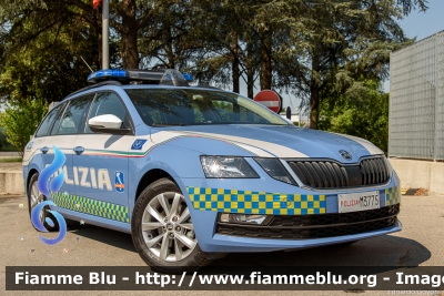 Skoda Octavia Wagon V serie
Polizia di Stato
Polizia Autostradale in servizio sulla rete Autostrade per l'Italia
Allestimento Focaccia
Decorazione Grafica Artlantis
Con nuova decorazione
POLIZIA M3775
Parole chiave: Skoda Octavia_Wagon_Vserie POLIZIAM3775