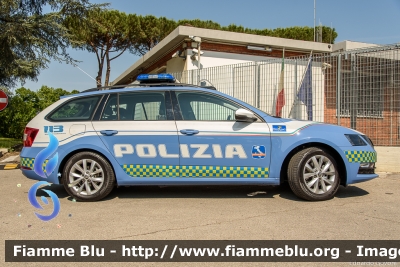 Skoda Octavia Wagon V serie
Polizia di Stato
Polizia Autostradale in servizio sulla rete Autostrade per l'Italia
Allestimento Focaccia
Decorazione Grafica Artlantis
Con nuova decorazione
POLIZIA M3775
Parole chiave: Skoda Octavia_Wagon_Vserie POLIZIAM3775