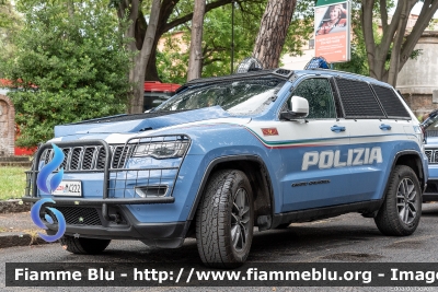 Jeep Grand Cherokee IV serie restyle
Polizia di Stato
Reparto Mobile
POLIZIA M4222
Parole chiave: Jeep Grand_Cherokee_IVserie_restyle POLIZIAM4222 Festa_della_Repubblica_2024