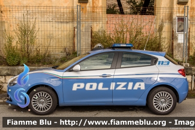 Alfa-Romeo Nuova Giulietta restyle
Polizia di Stato
Allestimento NCT Nuova Carrozzeria Torinese
Decorazione Grafica Artlantis 
POLIZIA M4242
Parole chiave: Alfa-Romeo Nuova_Giulietta_restyle POLIZIAM4242