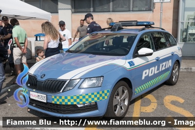 Skoda Octavia Wagon V serie
Polizia di Stato
Polizia Stradale
Allestimento Focaccia
POLIZIA M5303
Parole chiave: Skoda Octavia_Wagon_Vserie POLIZIAM5303