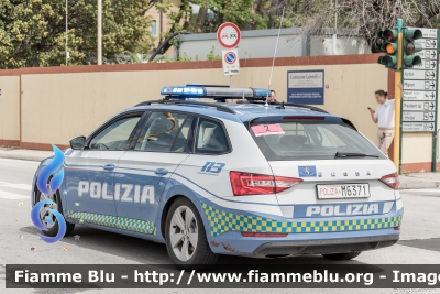 Skoda Superb Wagon III serie restyle
Polizia di Stato
Polizia Stradale
in scorta al Giro d'Italia 2023
Auto 2
POLIZIA M6371
Parole chiave: Skoda Superb Wagon III serie restyle POLIZIAM6371