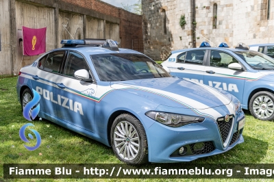 Alfa Romeo Nuova Giulia
Polizia di Stato
Squadra Volante
Allestimento FCA
POLIZIA M7667
Parole chiave: Alfa-Romeo Nuova_Giulia POLIZIAM7667