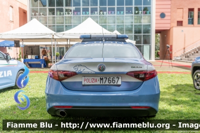 Alfa Romeo Nuova Giulia
Polizia di Stato
Squadra Volante
Allestimento FCA
POLIZIA M7667
Parole chiave: Alfa-Romeo Nuova_Giulia POLIZIAM7667