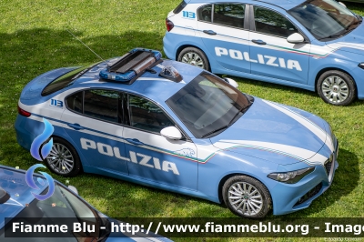 Alfa Romeo Nuova Giulia
Polizia di Stato
Squadra Volante
Allestimento FCA
POLIZIA M7667
Parole chiave: Alfa-Romeo Nuova_Giulia POLIZIAM7667