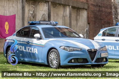 Alfa Romeo Nuova Giulia
Polizia di Stato
Squadra Volante
Allestimento FCA
POLIZIA M7667
Parole chiave: Alfa-Romeo Nuova_Giulia POLIZIAM7667