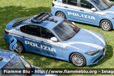 Alfa Romeo Nuova Giulia
Polizia di Stato
Squadra Volante
Allestimento FCA
POLIZIA M7667
Parole chiave: Alfa-Romeo Nuova_Giulia POLIZIAM7667