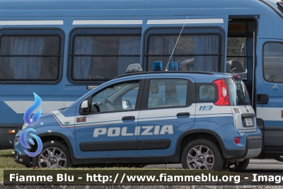 Fiat Nuova Panda 4x4 ll serie
Polizia di Stato
Polizia Ferroviaria
POLIZIA N5188
Parole chiave: Fiat Nuova_Panda_4x4_llserie POLIZIAN5188