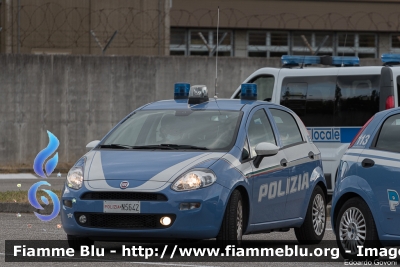 Fiat Punto VI serie
Polizia di Stato
Allestimento Nuova Carrozzeria Torinese
POLIZIA N5642
Parole chiave: Fiat Punto_VIserie POLIZIAN5642