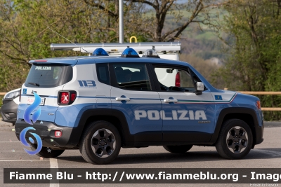 Jeep Renegade
Polizia di Stato
Polizia Stradale
Allestimento NCT Nuova Carrozzeria Torinese
POLIZIA N5805
Parole chiave: Jeep Renegade POLIZIAN5805