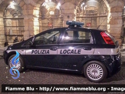 Fiat Grande Punto
Polizia Locale Verona
POLIZIA LOCALE YA 824 AC
Parole chiave: Fiat Grande_Punto POLIZIALOCALEYA824AC