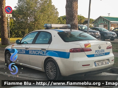 Alfa-Romeo 159
Polizia Municipale Ravenna
POLIZIA LOCALE YA 200 AB
Parole chiave: Alfa-Romeo 159