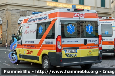 Fiat Ducato X290
Misericordia di San Vincenzo (LI)
Sezione di Venturina
Allestita Mariani Fratelli
Codice Automezzo: 64
Parole chiave: Fiat Ducato_X290 Ambulanza