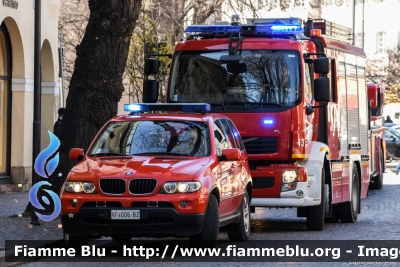 Bmw X5 I serie
Vigili del Fuoco
Corpo Permanente di Bolzano
Berufsfeuerwehr Bozen
Veicolo Comando Intervento
VF 006 BZ
Parole chiave: Bmw X5_Iserie VF006BZ