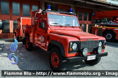 Land Rover Defender 110 HCPU
Vigili del Fuoco
Corpo Permanente di Bolzano
Berufsfeuerwehr Bozen
Allestimento BAI
VF 020 BZ
Parole chiave: Land-Rover Defender_110_HCPU VF020BZ